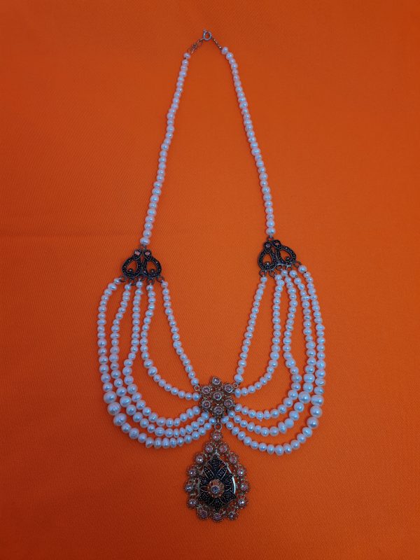 Collier 7